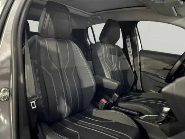 Peugeot 208 1.6 Feline Tiptronic - Image 4