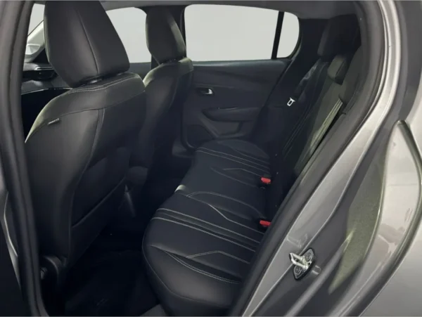 Peugeot 208 1.6 Feline Tiptronic - Image 2